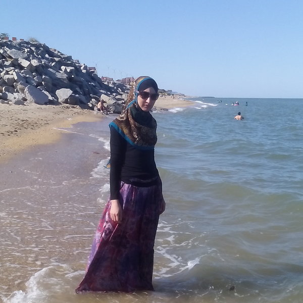 Чеченские школьницы. Девушка хасавюрт. Женщина из хасавюрта. Девушки каспийска. Хасавюртовские девушки.