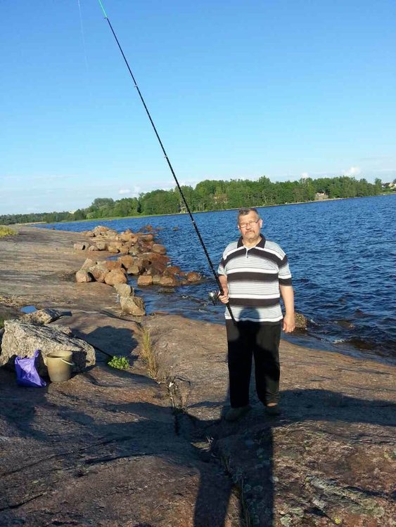 Знакомства выборг для встречи. Выборг пары. Выборг мужчина улитка.